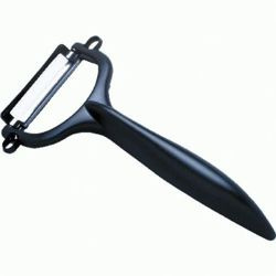 Kyocera - obieraczka z ceramicznym ostrzem czarna 