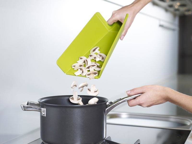Joseph Joseph -  deska Chop2Pot Plus mała biała