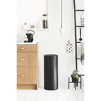 Brabantia - kosz na śmieci Touch Bin New 30l czarny mat