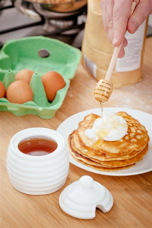 Judge - Pojemnik na miód 200ml z łyżeczką Table essentials