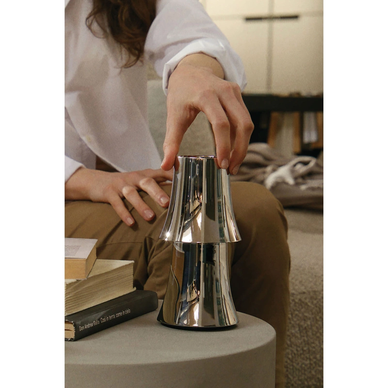 Alessi - lampa LED ze stali nierdzewnej