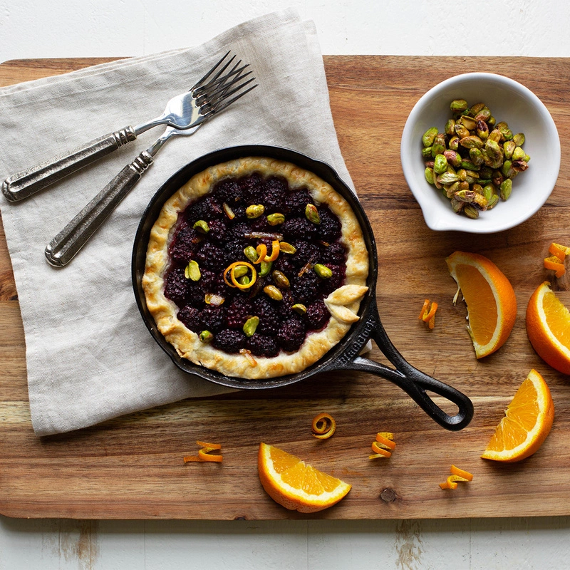 Lodge - Patelnia żeliwna 18 cm BLACKLOCK