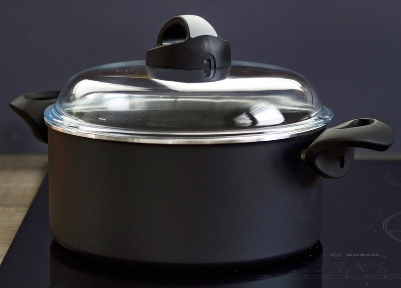 Ballarini - uniwersalna pokrywa żaroodporna z uchwytem z regulacją pary