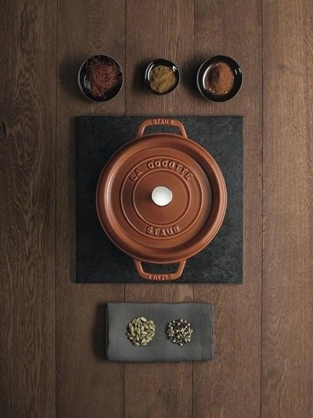 Staub - garnek brytfanna żeliwna cynamonowa 2,6 l 22 cm