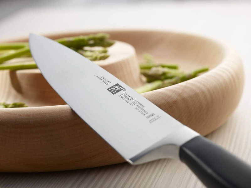 Zwilling - Nóż szefa kuchni Four Star 16 cm