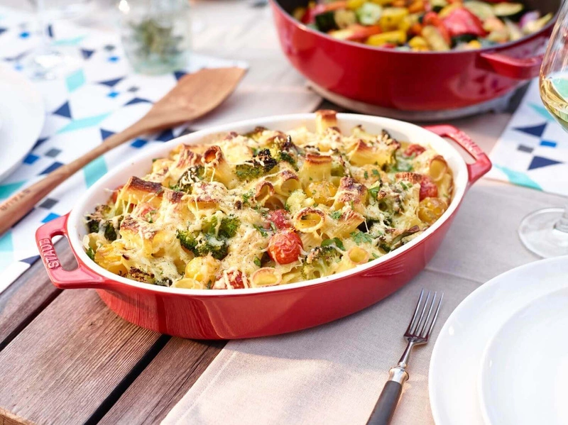 Staub - owalny półmisek ceramiczny 2.3 l, czerwony