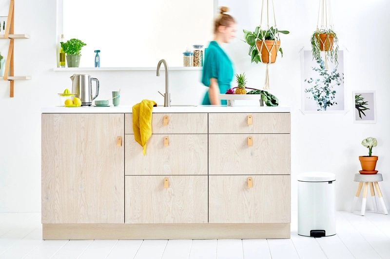 Brabantia - kosz pedałowy 20 L newIcon biały