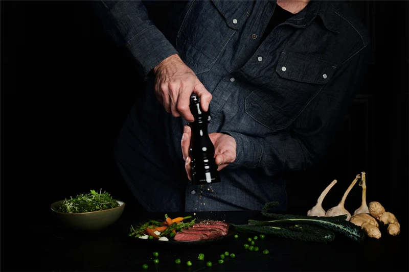 Cole & Mason - Młynek do soli London czarny połysk 18 cm