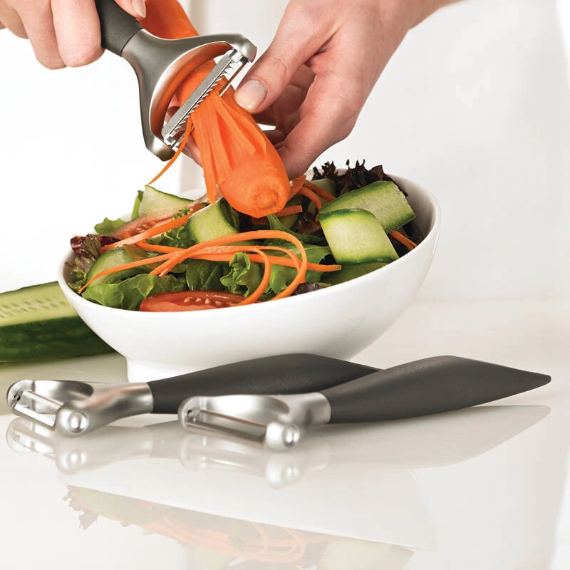 Cuisipro - Obieraczka do długich warzywsrebrny,szary
