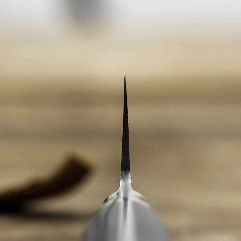 Tojiro - Atelier Forged VG-10 Nóż szefa kuchni 18 cm