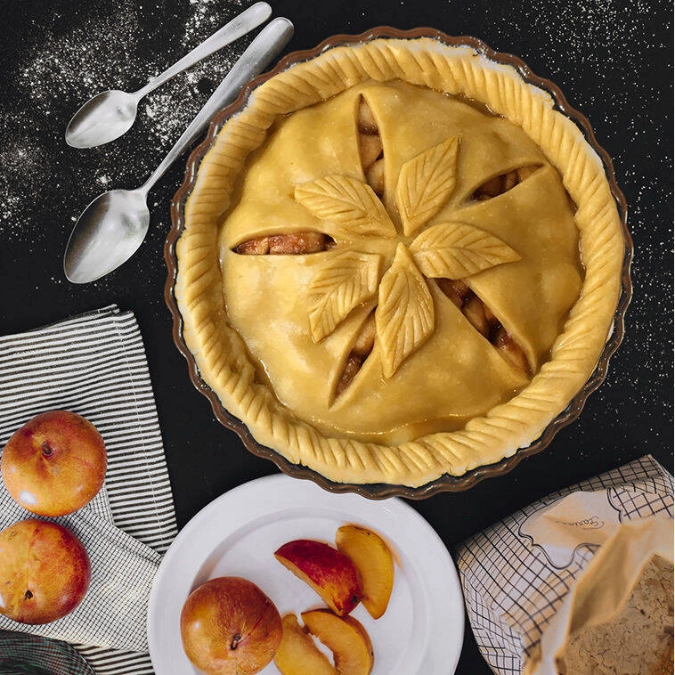 Emile Henry - Głębokie naczynie do tarty - 28 CM - czarny