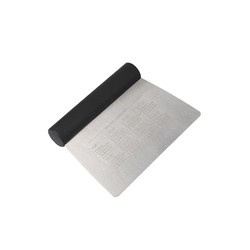 KitchenAid Culinary Tools - skrobka stalowa z miarką i przelicznikiem