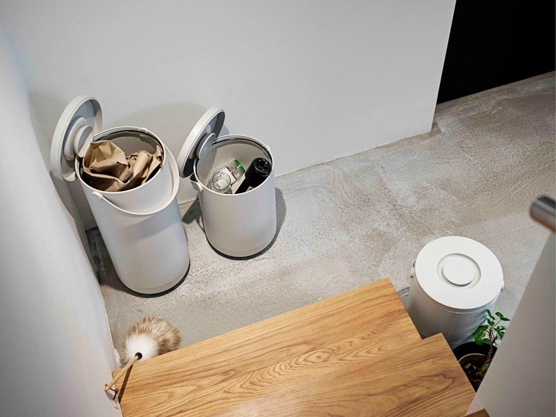 Zone Denmark - Kosz na śmieci Circular 15 l Black