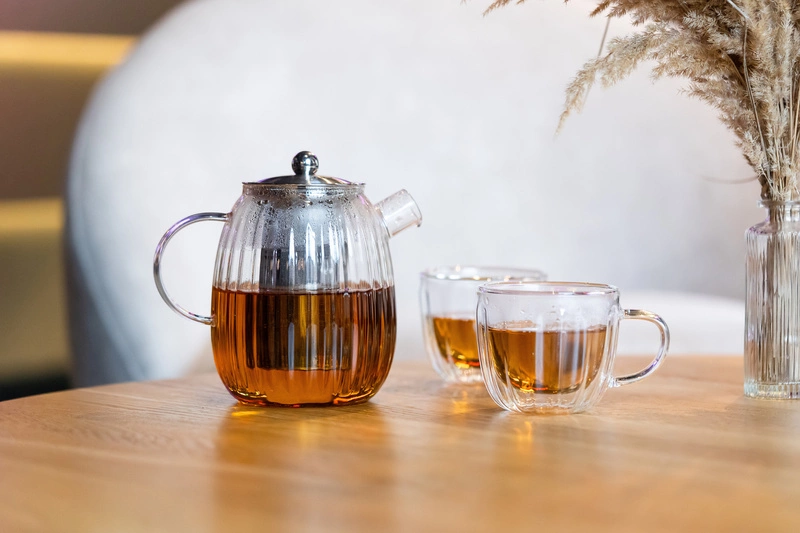 Vialli Design - Dzbanek do herbaty dzbanek Tulip 1000 ml