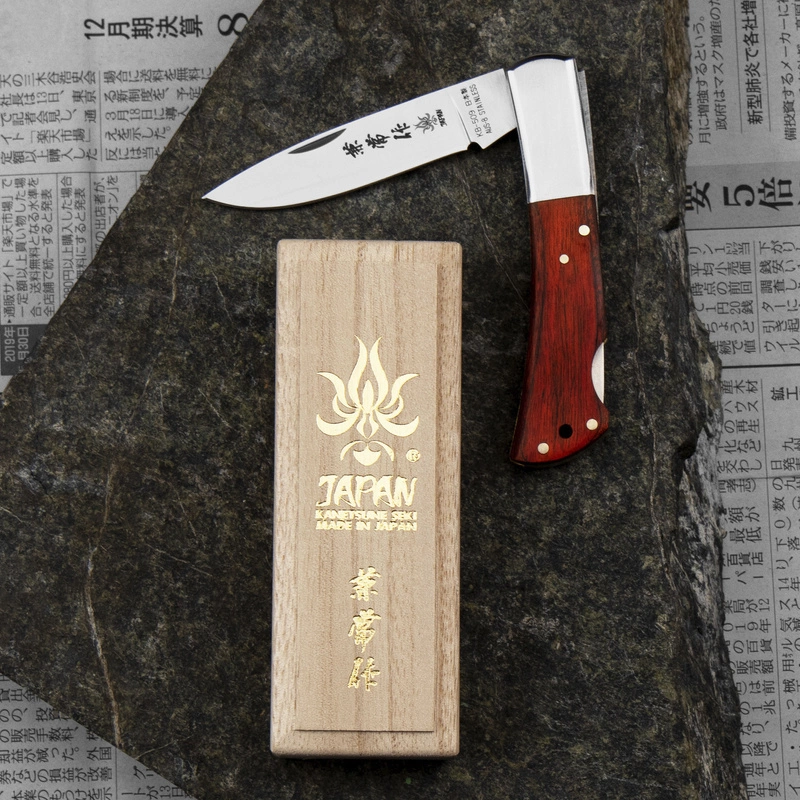 Kanetsune - Kaico-Tou AUS-8 Nóż składany 7 cm