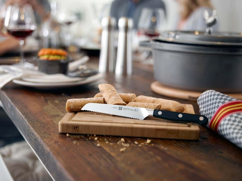 Zwilling - Nóż uniwersalny z ząbkami Pro 13 cm