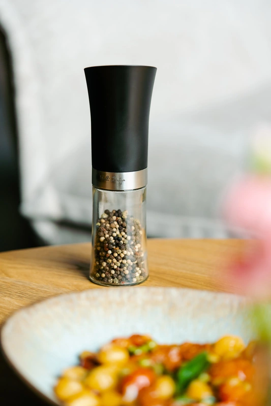Vialli Design - Grawitacyjny młynek do soli i pieprzu elektryczny czarny LIVIO