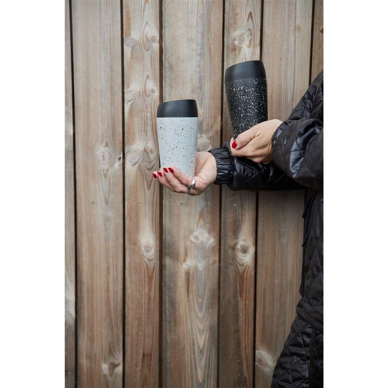 Sagaform - kubek samochodowy, czarny w białe kropki, 0,24 l, śred. 8 x 15 cm, stal nierdzewna/tworzywo sztuczne Loke