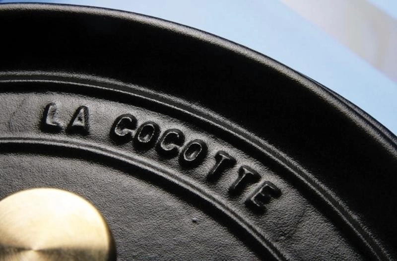 Staub - garnek brytfanna żeliwna z wkładem do gotowania na parze szara 4,6 l 26 cm