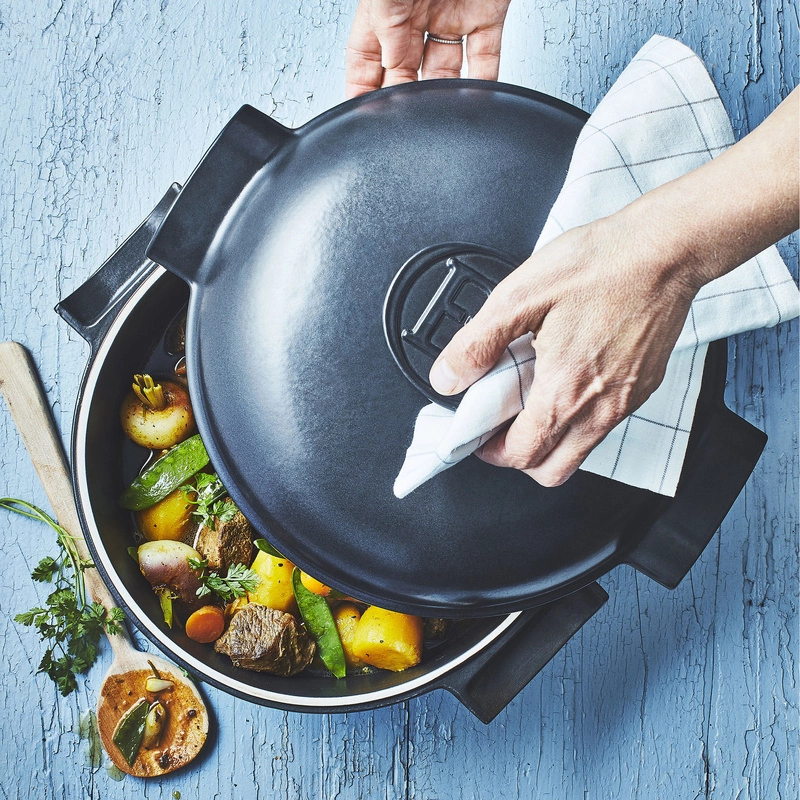 Emile Henry - Garnek ceramiczny "Delight" na indukcję 4L - czarny