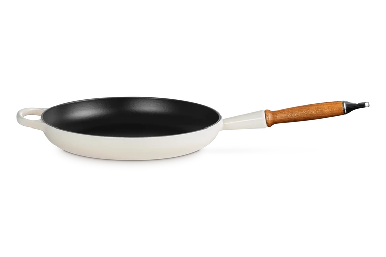 Le Creuset - patelnia żeliwna z drewnianym uchwytem 26 cm Meringue