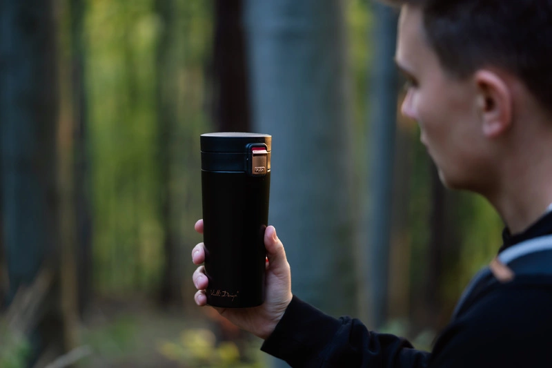 Vialli Design - Kubek termiczny 400ml FUORI czarny Rose Gold