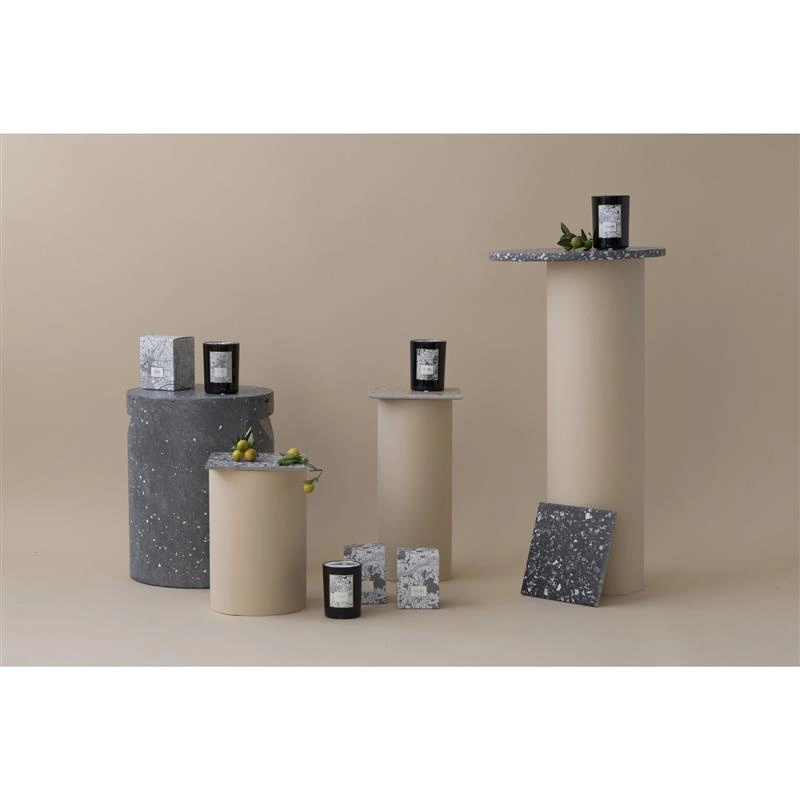 Victorian - świeca zapachowa Tokyo: herbata ziołowa, do 45 godzin, śred. 8 x 10,5 cm Maps