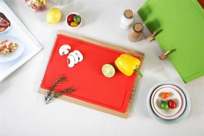 CandL - Mata kuchenna do krojenia 38x25 czerwona