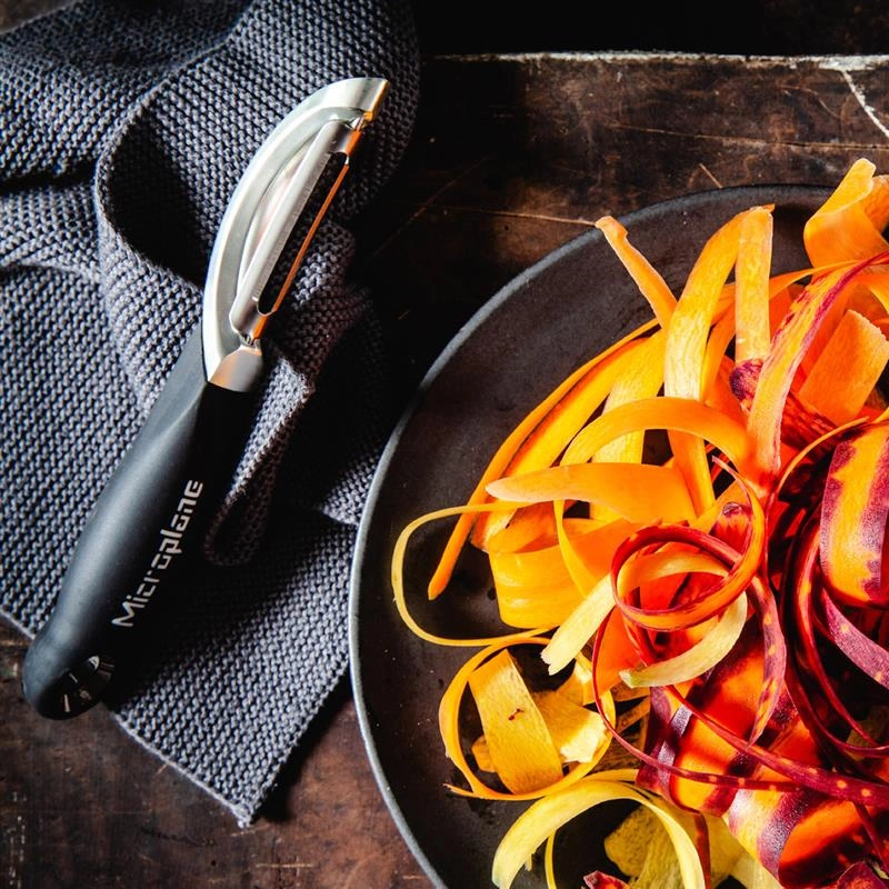 Microplane - Obieraczka do warzyw i owoców PROFFESIONAL