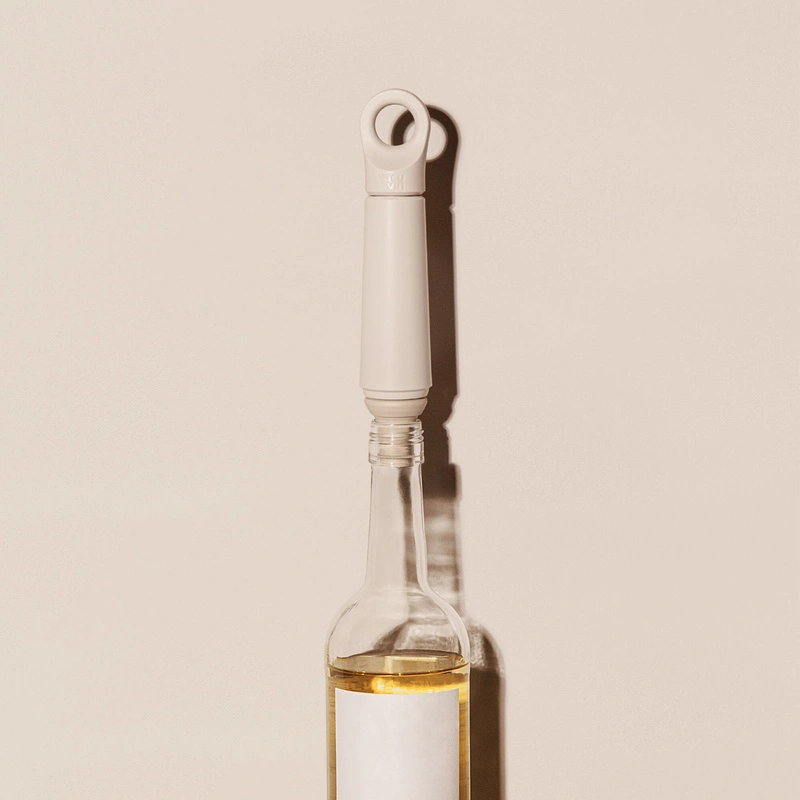 VacuVin - Zestaw do próżniowego zamykania wina (pompka próżniowa + 1 korek) Wine Saver Loop Sand
