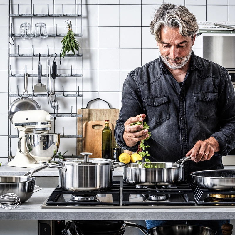 KitchenAid - Głęboka patelnia z pokrywką 3-warstwowa, stalowa - 24cm