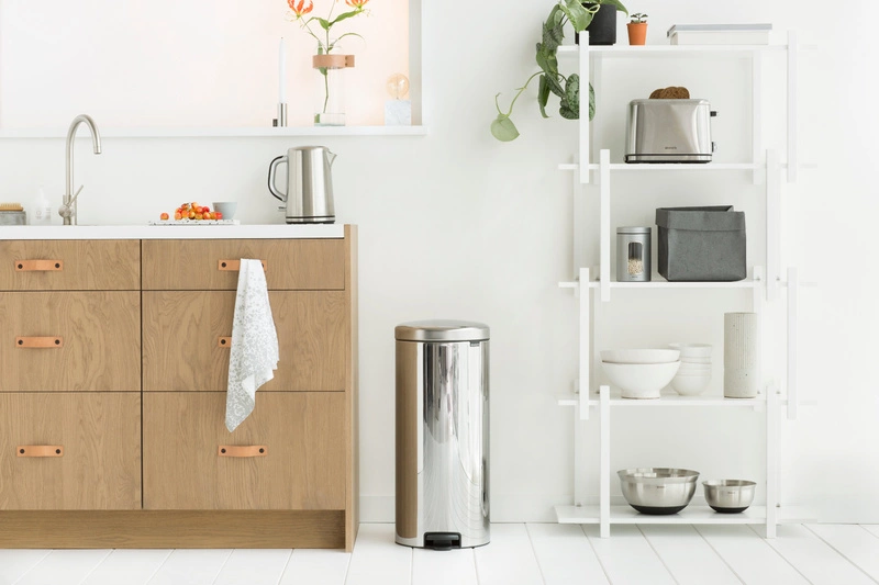 Brabantia - kosz pedałowy 30 L newIcon polerowana stal