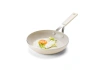 KitchenAid - patelnia Aluminium Coloured 20 cm - kremowa