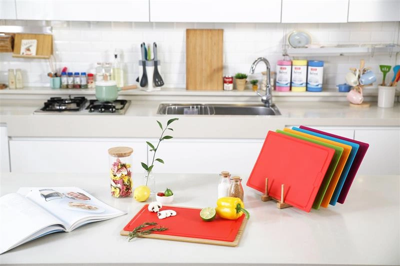 CandL - Mata kuchenna do krojenia 38x25 czerwona