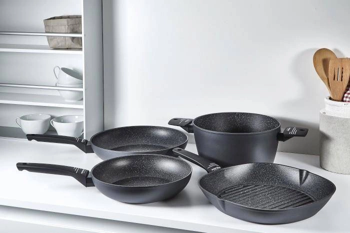 Moneta - Patelnia 26cm, Yes!, indukcja