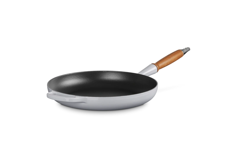 Le Creuset - patelnia żeliwna z drewnianym uchwytem 28 cm chateau