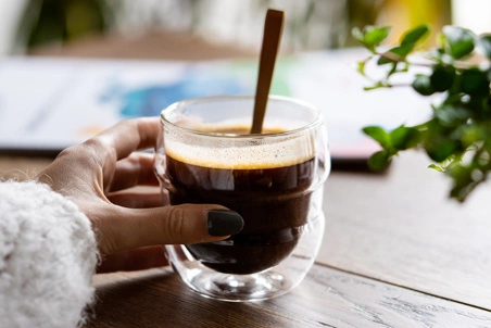 Vialli Design - Komplet 2 szklanek z podwójną ścianką 250ml Sferico