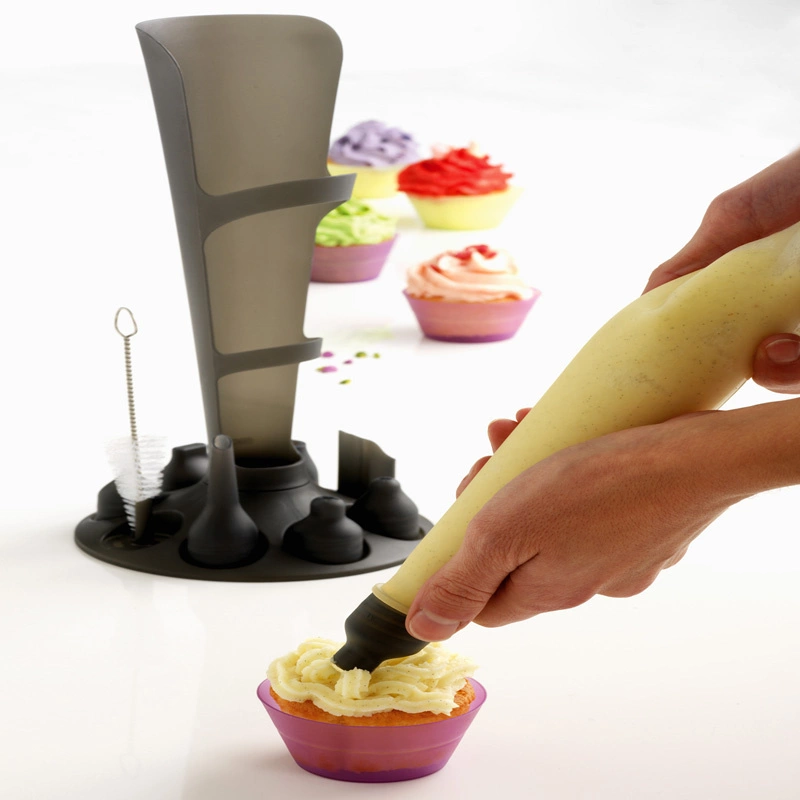 Mastrad - SILIKONOWY WOREK CUKIERNICZY Z AKCESORIAMI (12 CZĘŚCI)grafitowy