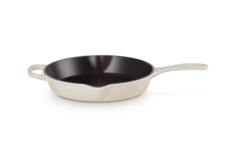 Le Creuset - patelnia żeliwna o smażenia i serwowania 26 cm meringue