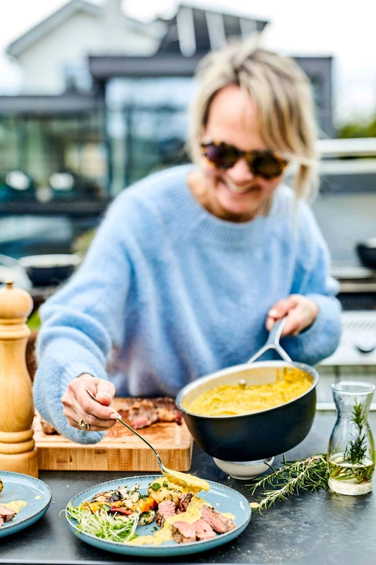 Demeyere - Rondelek stożkowy z pokrywką Demeyere Black 5 - 2 ltr