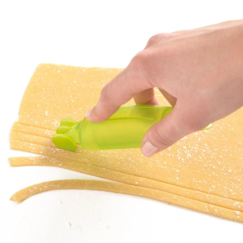 Mastrad - KRAJALNICA Z WYMIENNYMI OSTRZAMI DO MAKARONUzielony