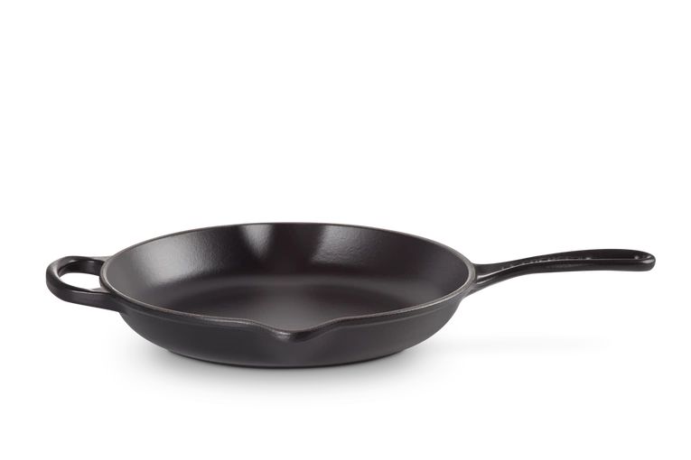 Le Creuset - patelnia Signature niska żeliwna 23 cm czarna