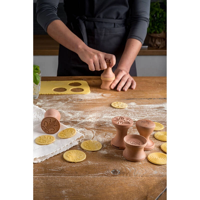 Marcato - Zestaw stempli do makaronu Corzetti- podstawa do cięcia + kształt spirali