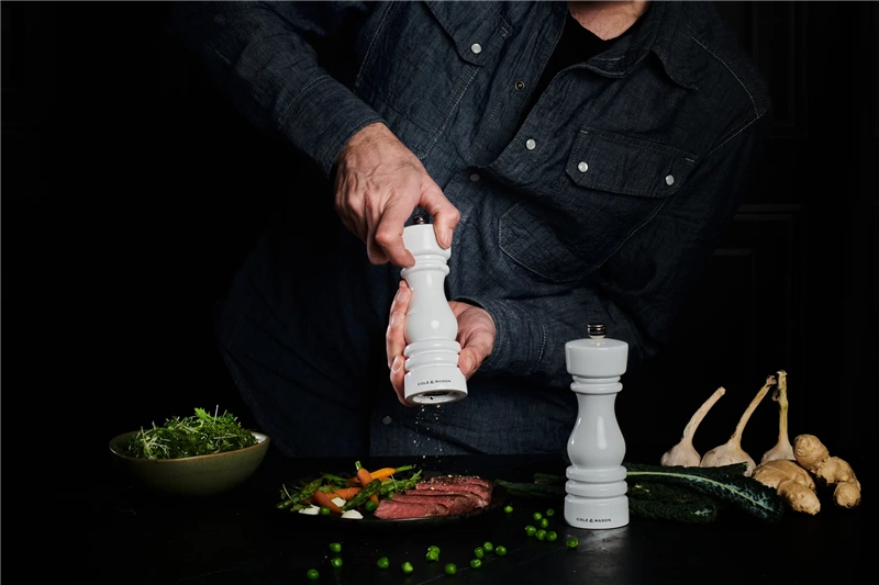 Cole & Mason - Zestaw młynków do soli i pieprzu London biały połysk 18 cm