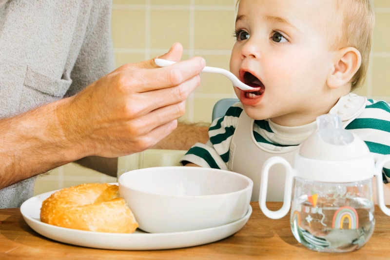 Mepal - 2 Łyżki do karmienia Mio Sunshine & Rainbow