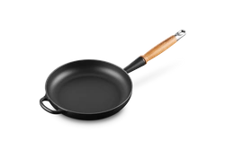 Le Creuset - patelnia żeliwna z drewnianym uchwytem 24 cm czarna