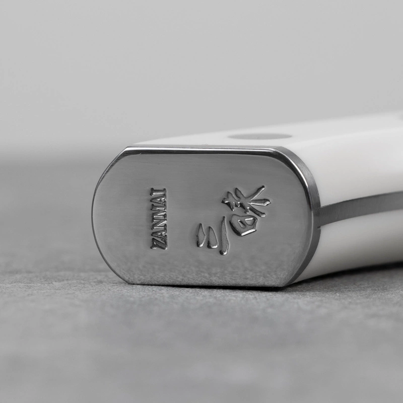 Mcusta Zanmai - Classic Damascus VG-10 Corian Nóż Szefa 18cm