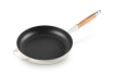 Le Creuset - patelnia żeliwna z drewnianym uchwytem 28 cm Meringue