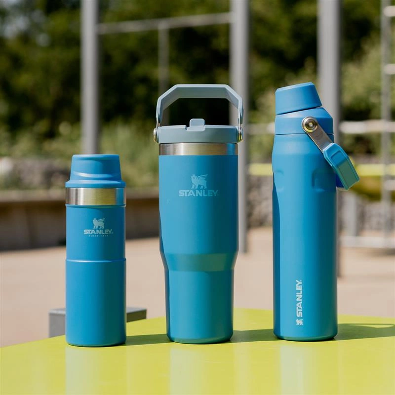 Stanley - Kubek The IceFlow Flip Straw Tumbler 0,89 l - Azure