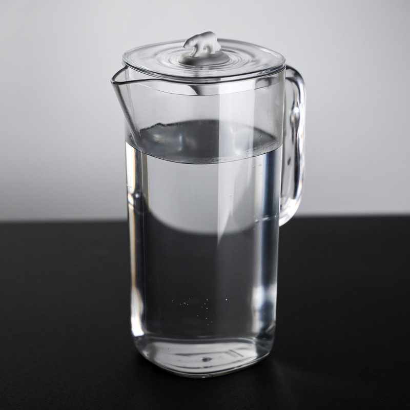 Qualy - Dzbanek Niedźwiedź polarny biały